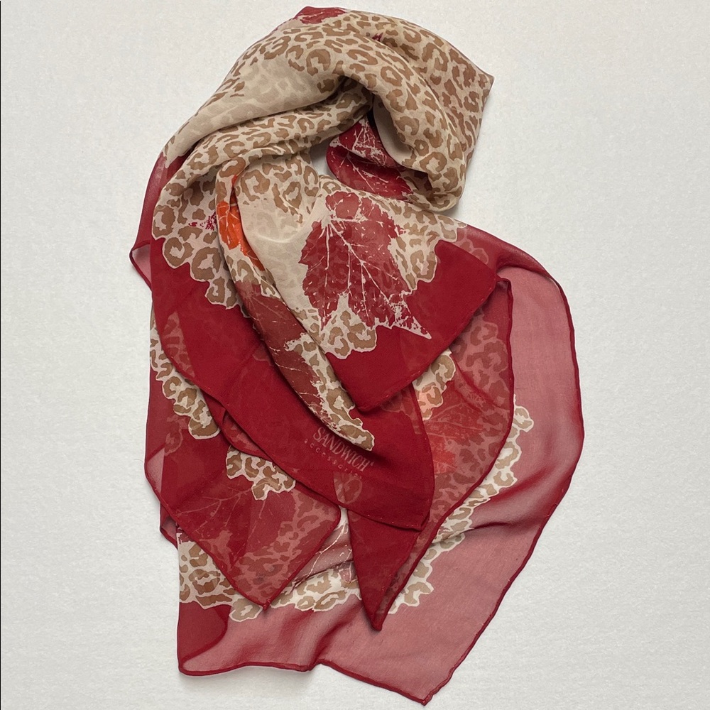 NWOT Sandwich Elegant Leaf Print Scarf
